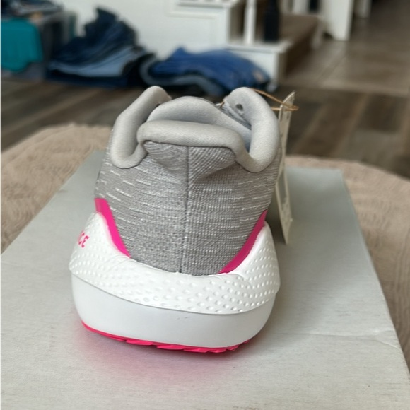 NIB Adidas shoes 6Y/7.5 W - Picture 3 of 5